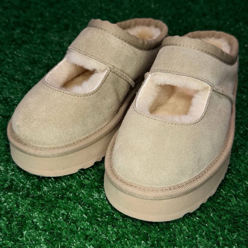 UGG Kids Bea Platform Mary Jane 13K Beige Suede Sheepskin Lined New